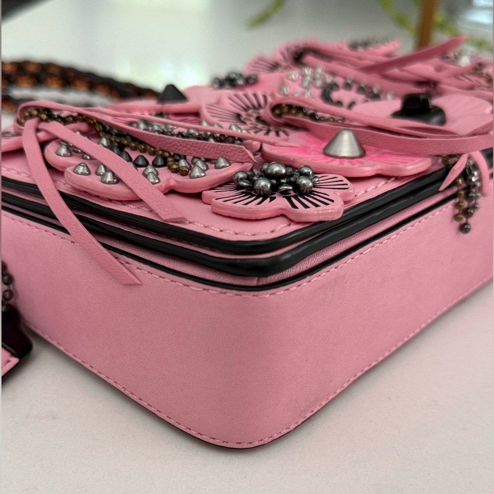 COACH 1941 Wild Tea Rose Dinky Petal Pink ~ EUC - Picture 7 of 15
